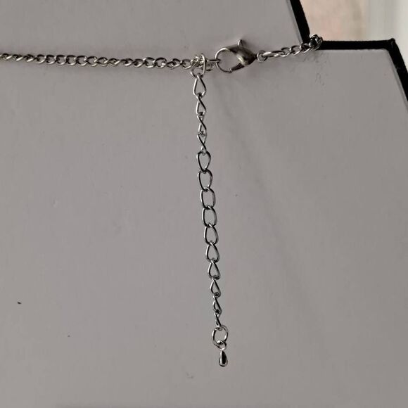 Cameo Necklace and Earring Set - Picture 7 of 8